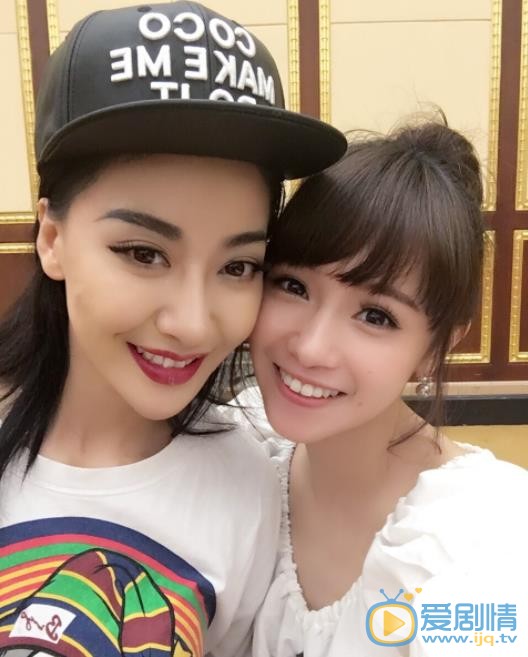 余姿昀与他人合照 余姿昀高清写真_余姿昀高清剧照