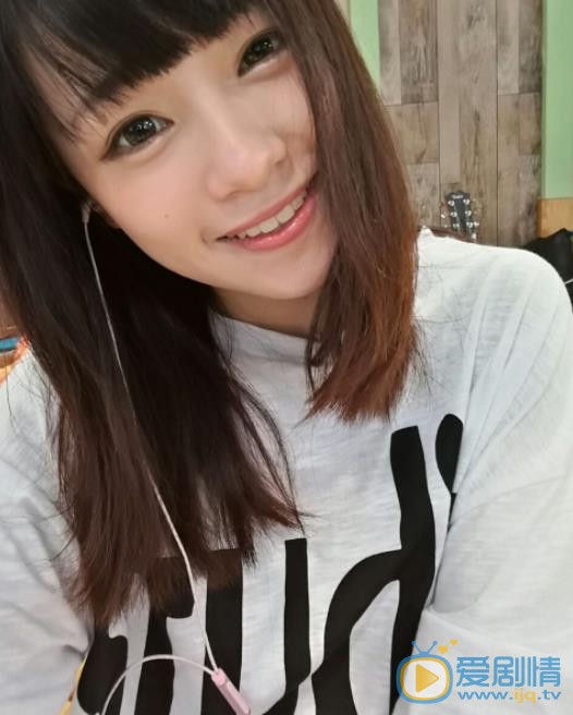 余姿昀自拍照 余姿昀高清写真_余姿昀高清剧照