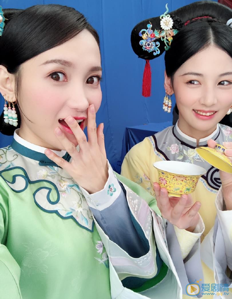 赵粤与人合照 赵粤高清写真_赵粤高清剧照