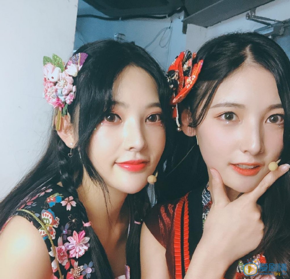 赵粤与人合照 赵粤高清写真_赵粤高清剧照