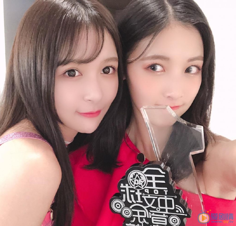 赵粤与人合照 赵粤高清写真_赵粤高清剧照