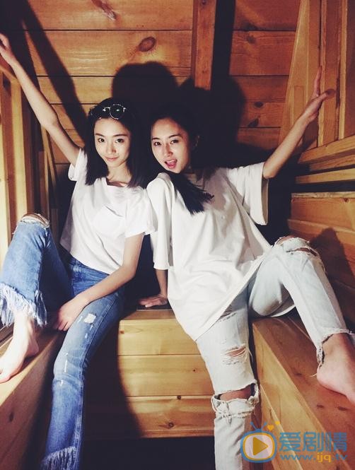 马希尔与人合照 马希尔高清写真_马希尔高清剧照