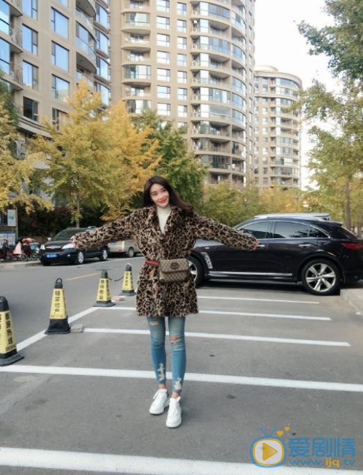 爱戴街拍写真 爱戴高清写真_爱戴高清剧照