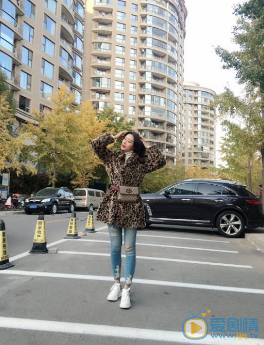 爱戴街拍写真 爱戴高清写真_爱戴高清剧照