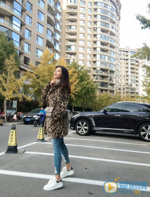 爱戴街拍写真 爱戴高清写真_爱戴高清剧照