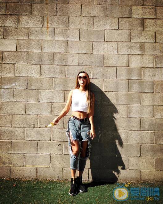 爱戴街拍写真 爱戴高清写真_爱戴高清剧照