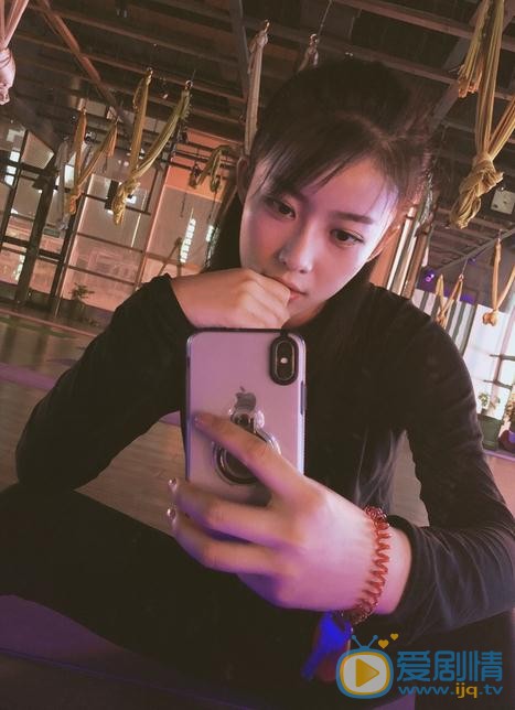 余梦寒生活照 余梦寒高清写真_余梦寒高清剧照
