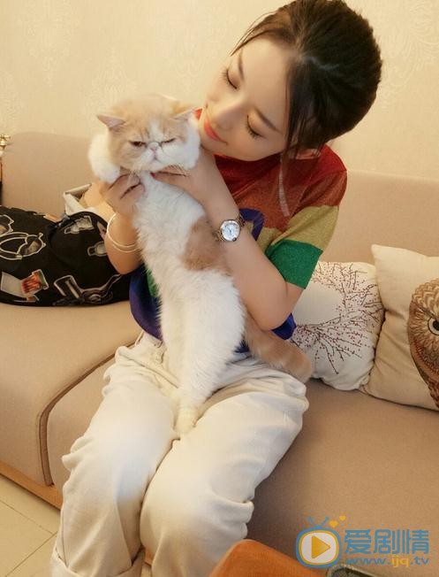 余梦寒生活照 余梦寒高清写真_余梦寒高清剧照