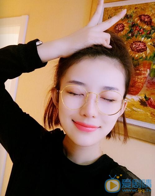 余梦寒生活照 余梦寒高清写真_余梦寒高清剧照