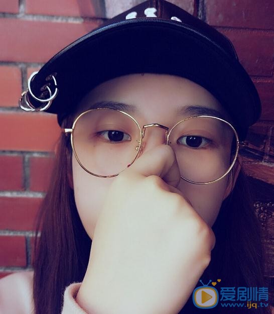 余梦寒生活照 余梦寒高清写真_余梦寒高清剧照