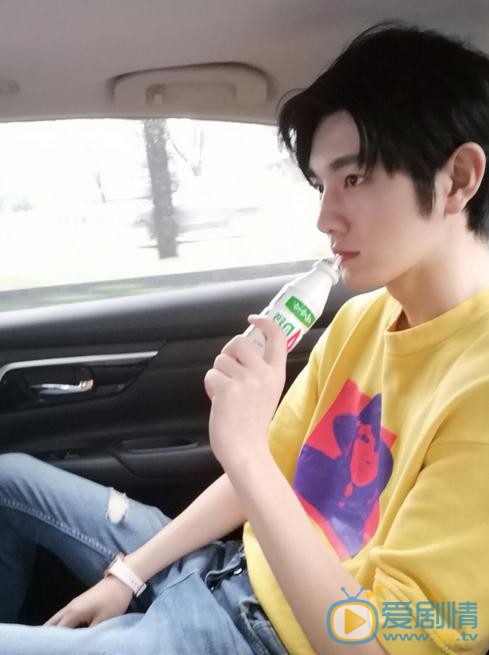 王子鑫生活照 王子鑫高清写真_王子鑫高清剧照