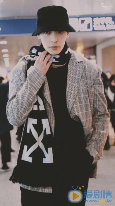 卜凡机场照 卜凡高清写真_卜凡高清剧照