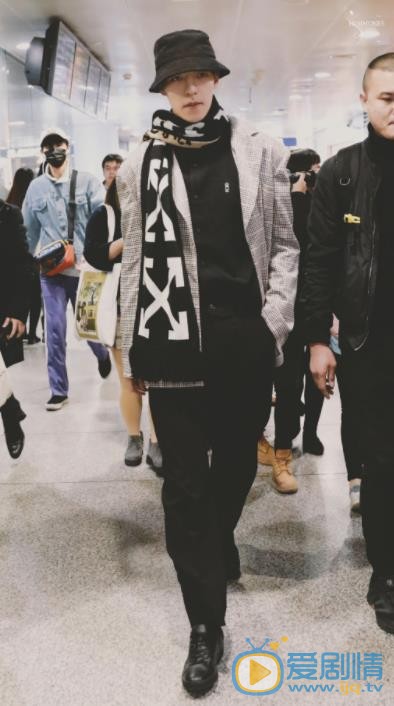 卜凡机场照 卜凡高清写真_卜凡高清剧照