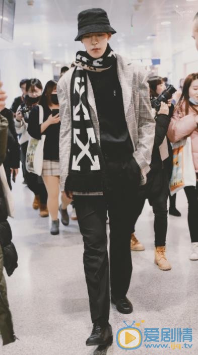 卜凡机场照 卜凡高清写真_卜凡高清剧照