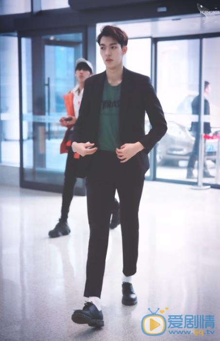 卜凡机场照 卜凡高清写真_卜凡高清剧照