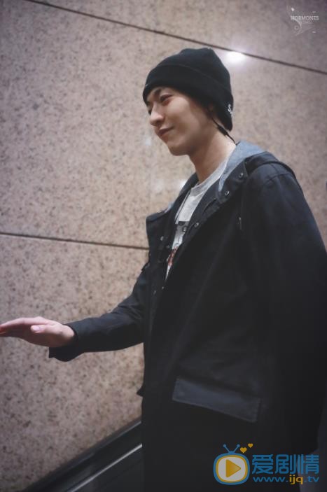 卜凡机场照 卜凡高清写真_卜凡高清剧照