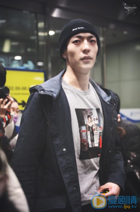 卜凡机场照 卜凡高清写真_卜凡高清剧照