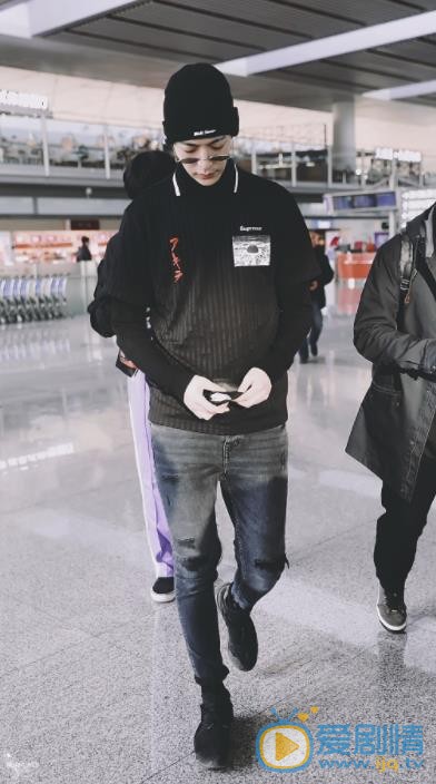 卜凡机场照 卜凡高清写真_卜凡高清剧照