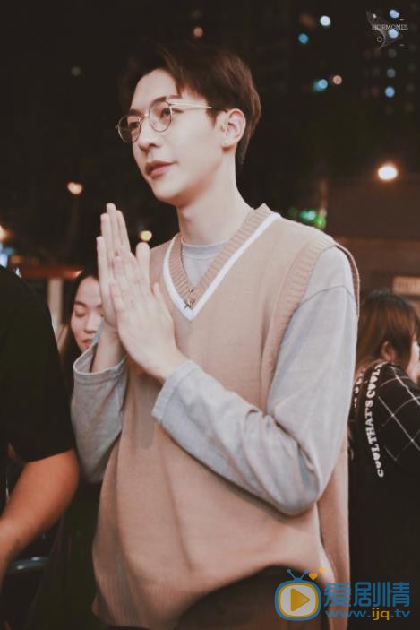 卜凡机场照 卜凡高清写真_卜凡高清剧照