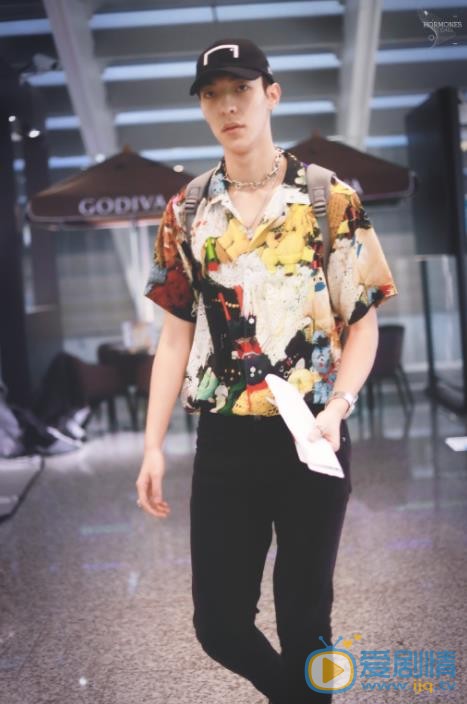 卜凡机场照 卜凡高清写真_卜凡高清剧照