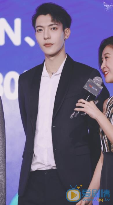 卜凡演出照 卜凡高清写真_卜凡高清剧照