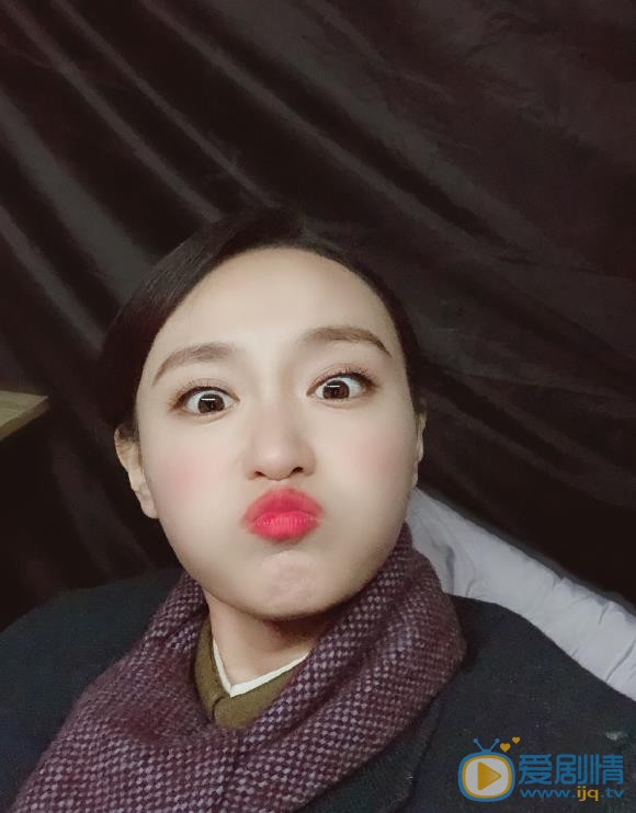 康璐洁卖萌搞怪照 康璐洁高清写真_康璐洁高清剧照