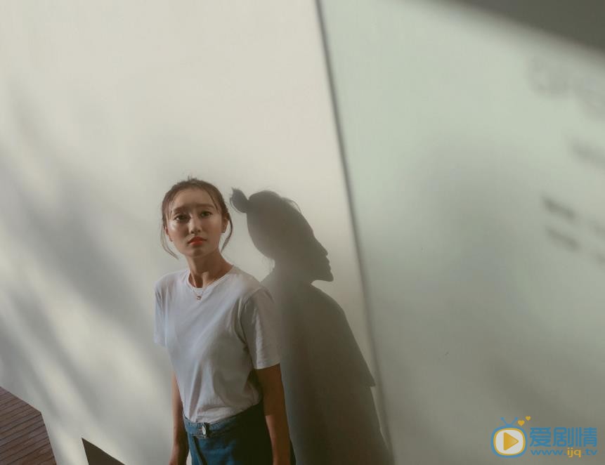 康璐洁唯美写真 康璐洁高清写真_康璐洁高清剧照