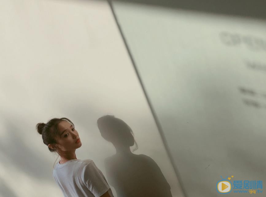 康璐洁唯美写真 康璐洁高清写真_康璐洁高清剧照