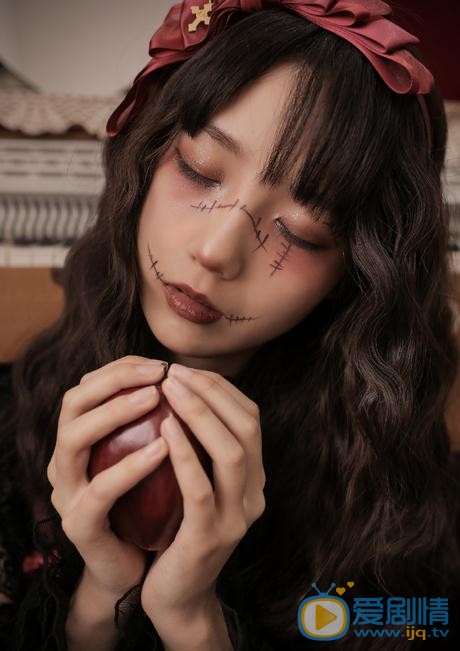 刘力菲巫女写真 刘力菲高清写真_刘力菲高清剧照