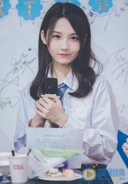 刘力菲生活照 刘力菲高清写真_刘力菲高清剧照