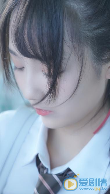 刘力菲制服写真 刘力菲高清写真_刘力菲高清剧照