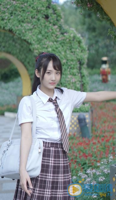 刘力菲制服写真 刘力菲高清写真_刘力菲高清剧照