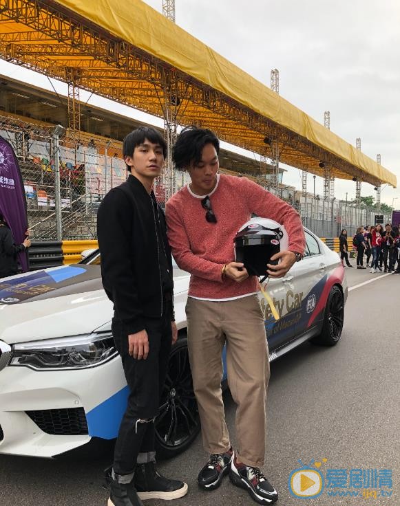 吴肇轩明星合照 吴肇轩高清写真_吴肇轩高清剧照