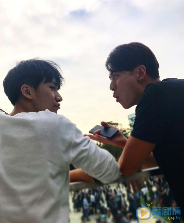 吴肇轩明星合照 吴肇轩高清写真_吴肇轩高清剧照