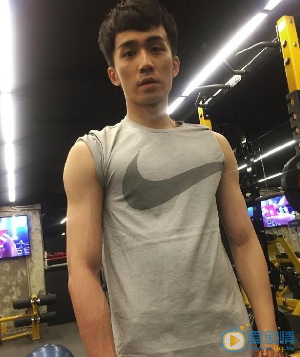 吴肇轩生活照 吴肇轩高清写真_吴肇轩高清剧照