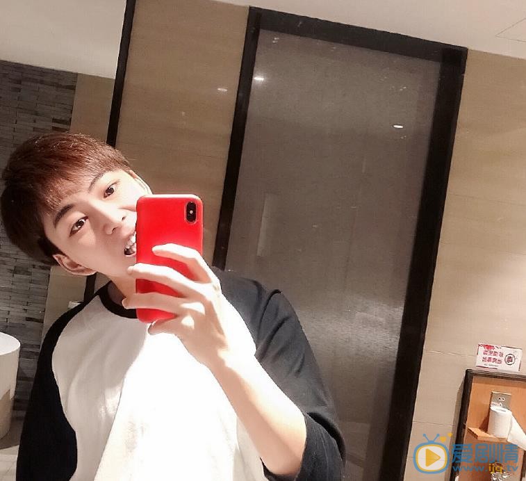 刘哲尔生活照 刘哲尔高清写真_刘哲尔高清剧照
