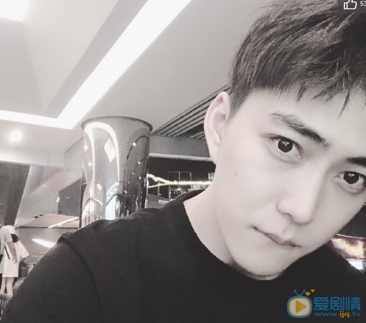 刘哲尔生活照 刘哲尔高清写真_刘哲尔高清剧照
