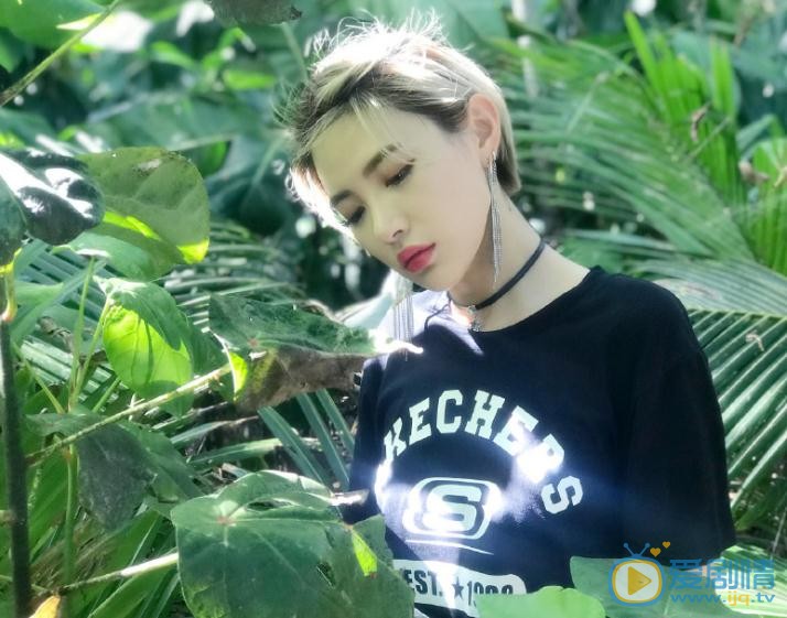 戴萌短发写真 戴萌高清写真_戴萌高清剧照