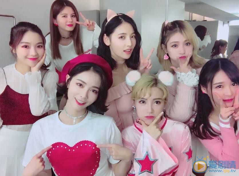 戴萌与人合照 戴萌高清写真_戴萌高清剧照