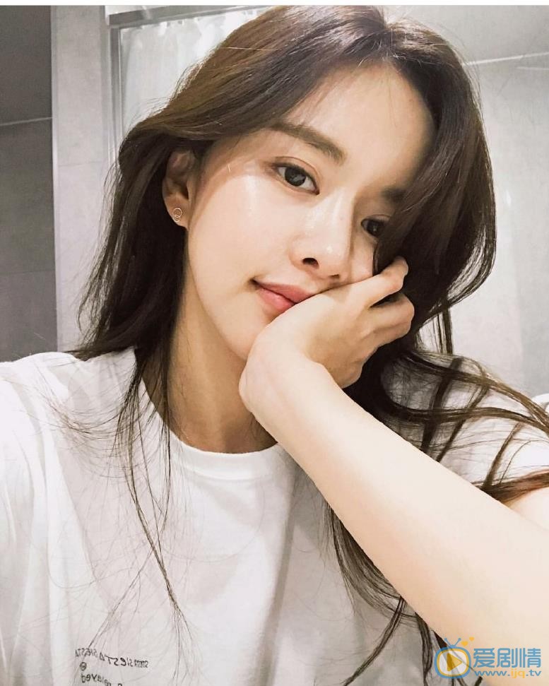 韩宝凛可爱自拍 韩宝凛高清写真_韩宝凛高清剧照