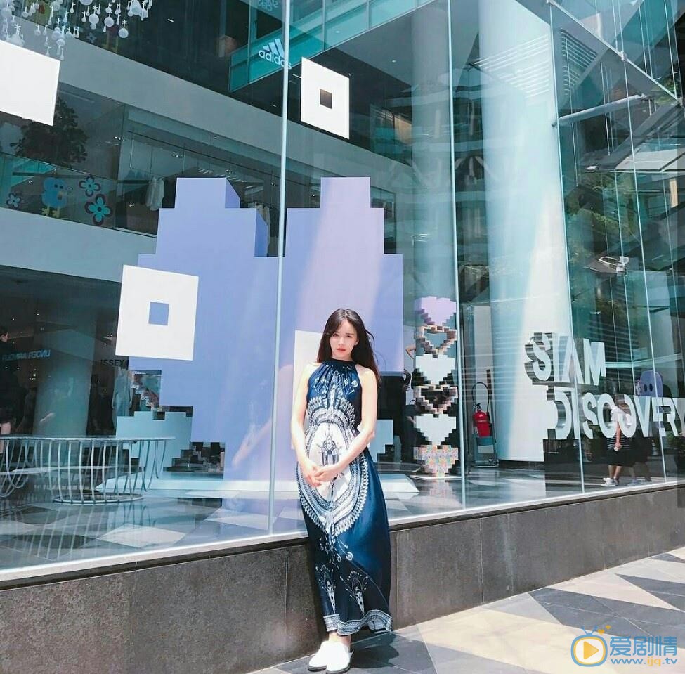 韩宝凛街拍照 韩宝凛高清写真_韩宝凛高清剧照