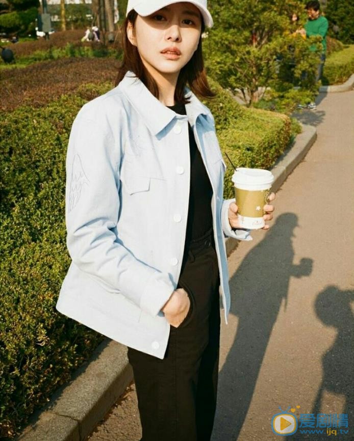 韩宝凛街拍照 韩宝凛高清写真_韩宝凛高清剧照