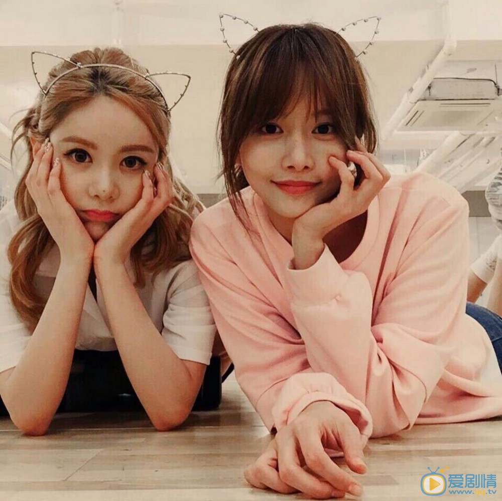 韩宝凛与人合照 韩宝凛高清写真_韩宝凛高清剧照