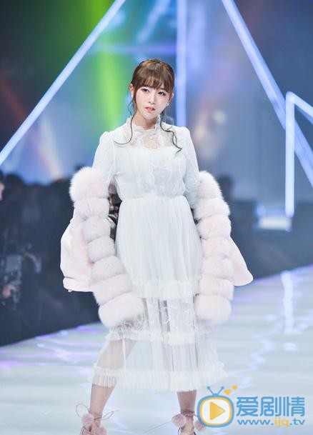 刘增艳舞台活动照 刘增艳高清写真_刘增艳高清剧照