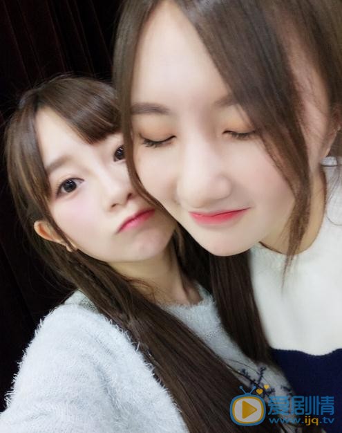 刘增艳与人合照 刘增艳高清写真_刘增艳高清剧照