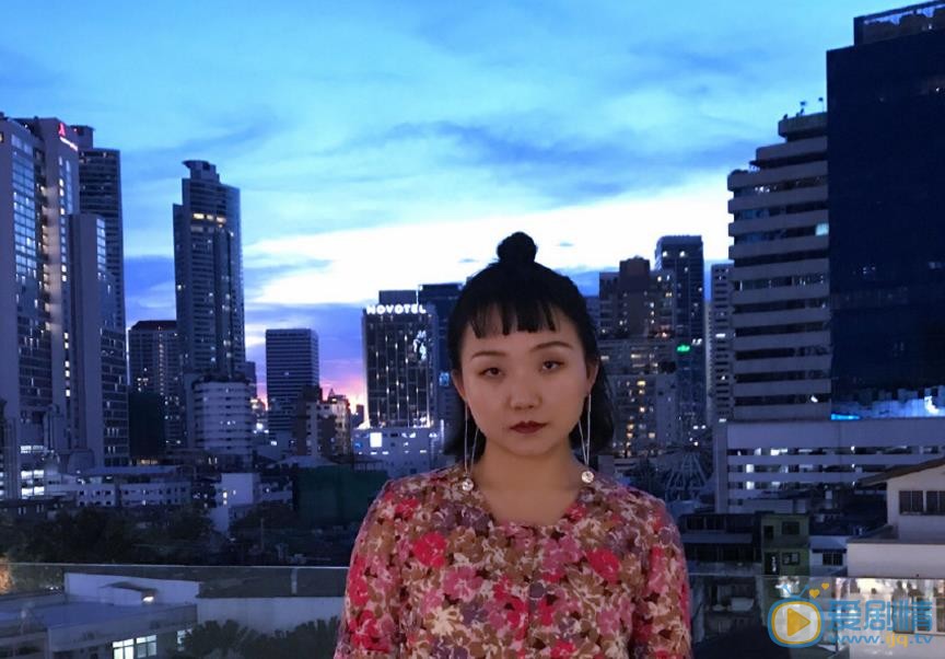 辣目洋子花裙子街拍 辣目洋子高清写真_辣目洋子高清剧照