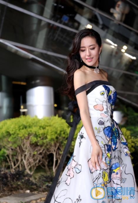 唐诗咏活动照 唐诗咏高清写真_唐诗咏高清剧照