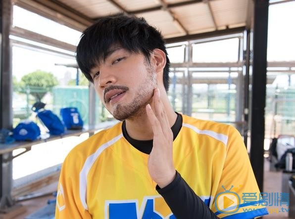 罗弘证《高校英雄传》节目照 罗弘证高清写真_罗弘证高清剧照