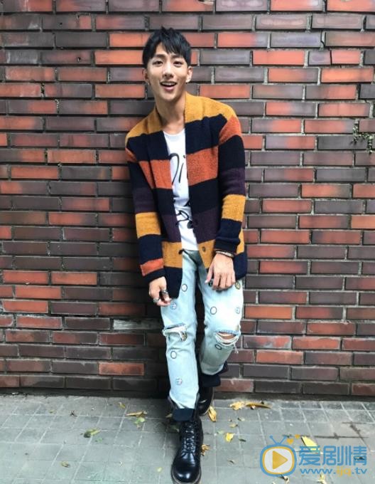 许明杰街拍写真 许明杰高清写真_许明杰高清剧照