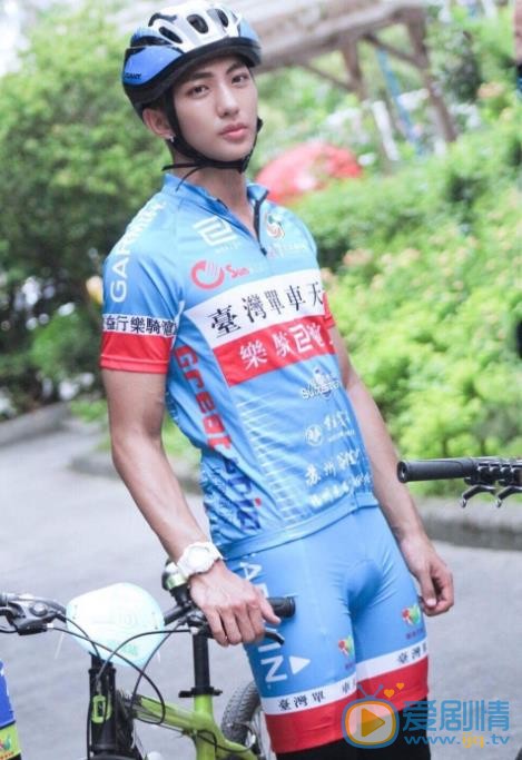 许明杰生活照 许明杰高清写真_许明杰高清剧照